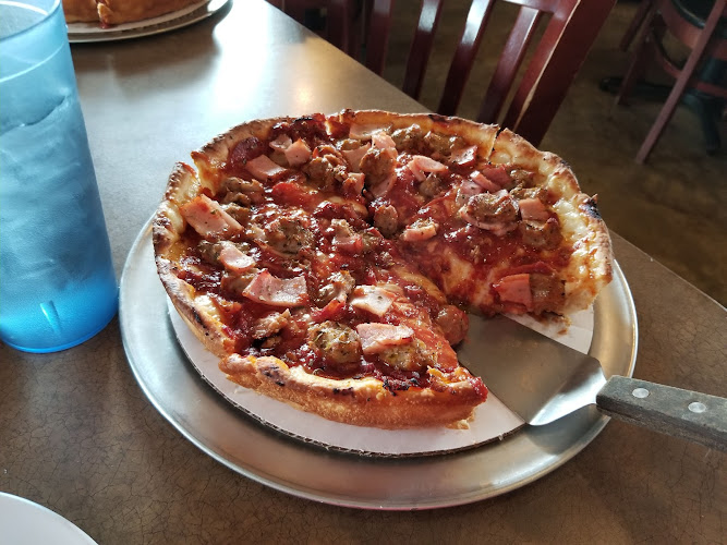 #9 best pizza place in Appleton - Stuc's Pizza