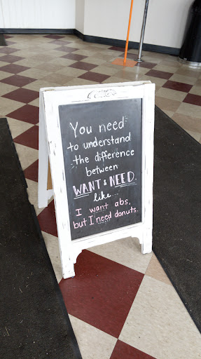 Donut Shop «Lee Donuts», reviews and photos, 124 Peterson Rd, Libertyville, IL 60048, USA