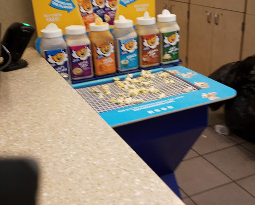 Movie Theater «North Riverside Luxury 6: Classic Cinemas», reviews and photos, 7501 W Cermak Rd, Riverside, IL 60546, USA