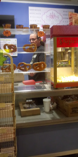 Tobacco Shop «S & S Candy & Cigar Co», reviews and photos, 2025 E Carson St, Pittsburgh, PA 15203, USA