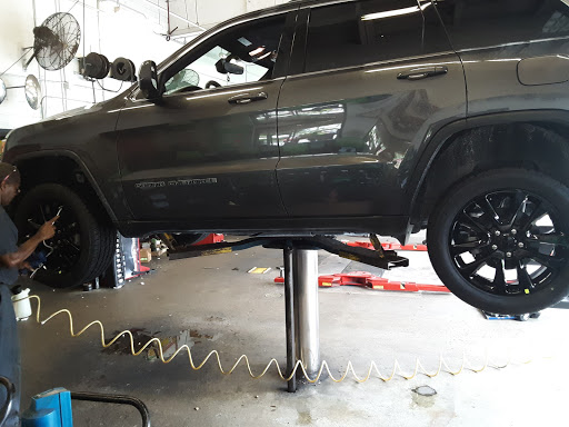 Tire Shop «Tires Plus», reviews and photos, 10105 Southern Blvd, Royal Palm Beach, FL 33411, USA