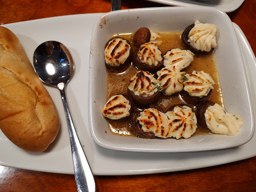 American Restaurant «Club Car», reviews and photos, 13435 University Ave #200, Clive, IA 50325, USA