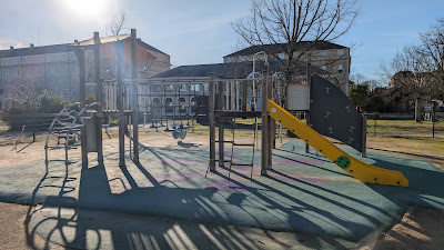 Aire de jeux (Cous Camou) à Pau