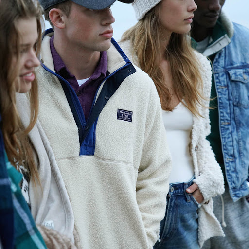 Clothing Store «Abercrombie & Fitch», reviews and photos, 550 Deep Valley Dr #139, Rolling Hills, CA 90274, USA