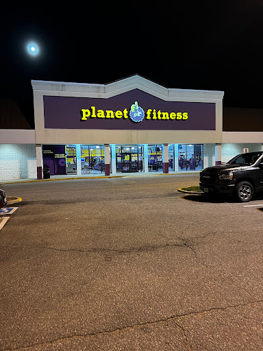 Gym «Planet Fitness», reviews and photos, 11001 Hull Street Rd, Midlothian, VA 23112, USA