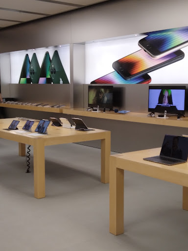 Computer Store «Apple Santa Rosa Plaza», reviews and photos, 1071 Santa Rosa Plaza, Santa Rosa, CA 95401, USA