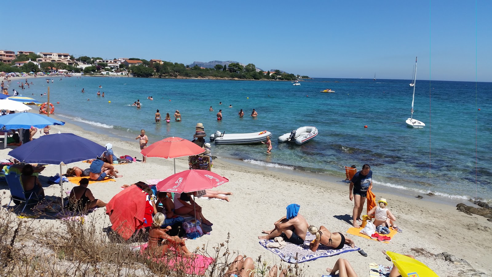 Spiaggia dello Squalo'in fotoğrafı çok temiz temizlik seviyesi ile