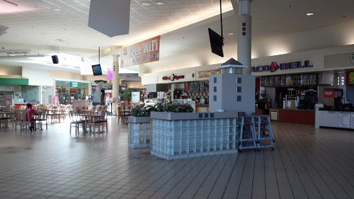 Clothing Store «Aéropostale», reviews and photos, 451 Eagle Ridge Mall Entrance, Lake Wales, FL 33859, USA