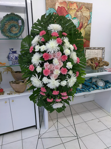 Florist «Plump Chicago Flower Shop», reviews and photos, 411 E Oakwood Blvd, Chicago, IL 60653, USA