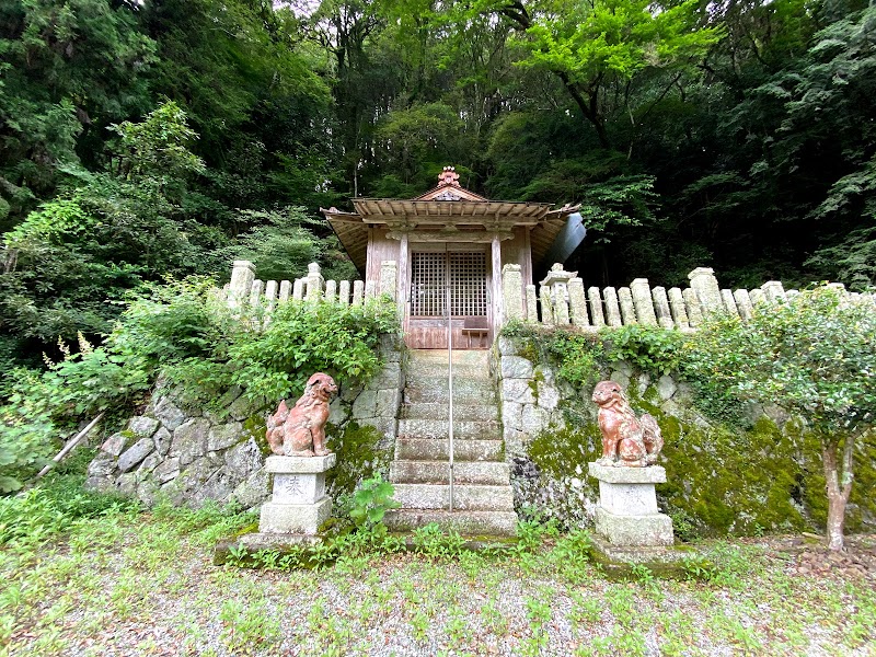 西新宿八幡神社