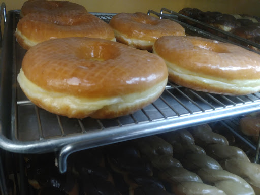 Donut Shop «Best Donuts», reviews and photos, 2123 Loveridge Rd, Pittsburg, CA 94565, USA