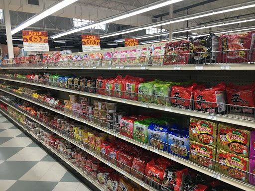 Grocery Store «HT Oaktree Market», reviews and photos, 10008 Aurora Ave N, Seattle, WA 98133, USA