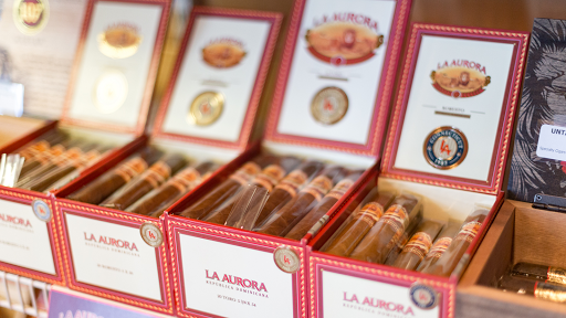 Liquor Store «11th Avenue Liquor», reviews and photos, 1040 SE Hawthorne Blvd, Portland, OR 97214, USA