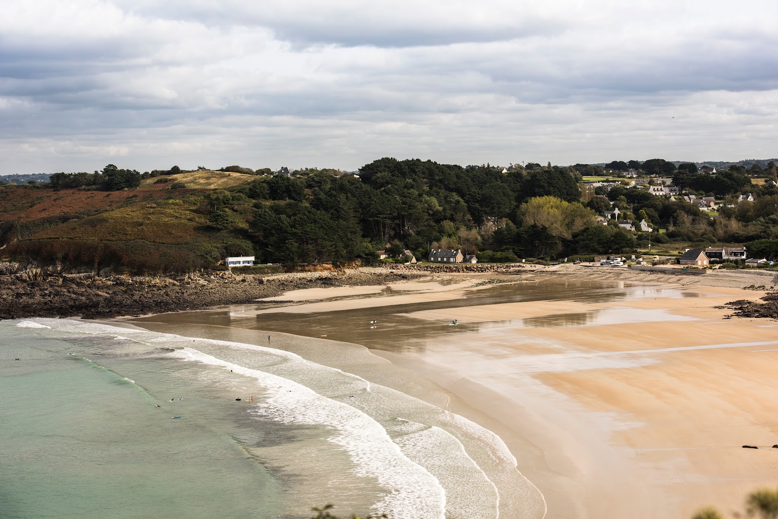 Foto di Plage du Moulin de la Rive e l'insediamento