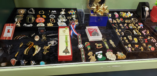 Thrift Store «Hand to Hand Thrift Store», reviews and photos, 785 Terryville Ave, Bristol, CT 06010, USA