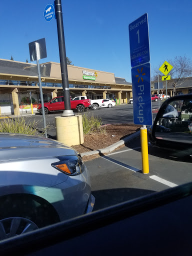 Supermarket «Walmart Neighborhood Market», reviews and photos, 215 California St, Woodland, CA 95695, USA