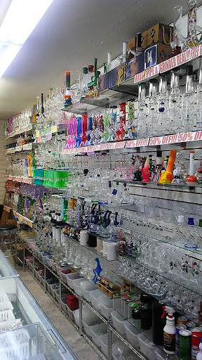 Tobacco Shop «2 Way Smoke Shop», reviews and photos, 7422 N 51st Ave, Glendale, AZ 85301, USA