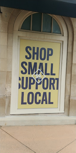 Computer Store «Apple Suburban Square», reviews and photos, 61 Saint James Pl, Ardmore, PA 19003, USA