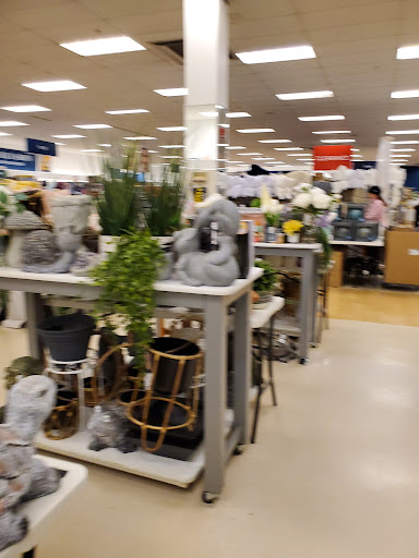 Department Store «Marshalls», reviews and photos, 550 Kinderkamack Rd, Emerson, NJ 07630, USA