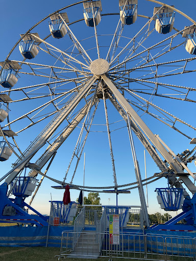 Park «Civic Center Park», reviews and photos, 24135 Hall Rd, Woodhaven, MI 48183, USA