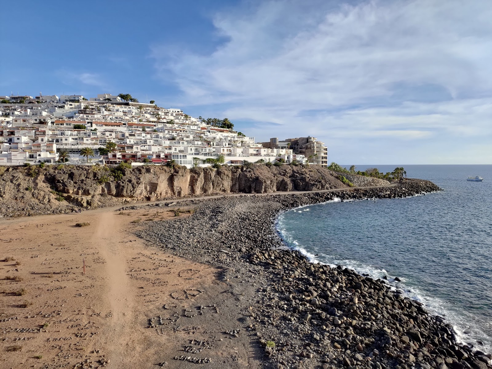 Playa de Balito的照片 带有岩石覆盖表面
