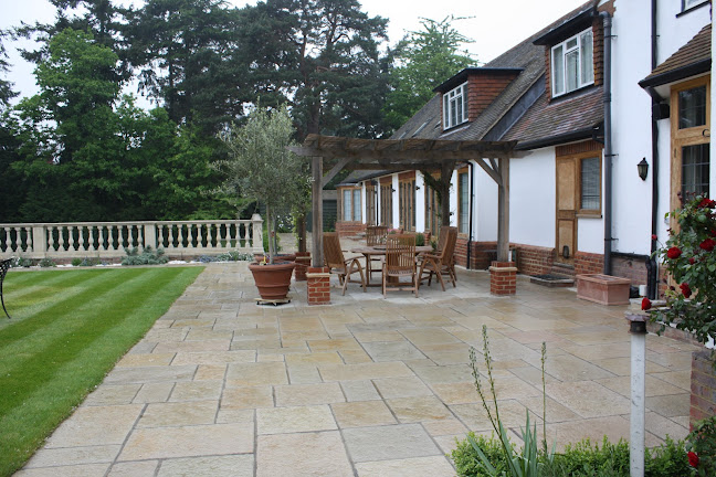 Ross Landscapes Ltd