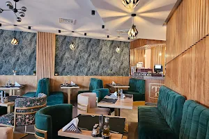 La Terrasse Café & Restaurant image