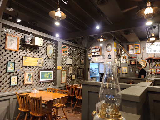 American Restaurant «Cracker Barrel Old Country Store», reviews and photos, 111 Dunson Ln, Davenport, FL 33896, USA