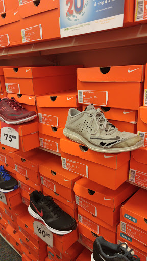 Shoe Store «Shoe Carnival», reviews and photos, 3271 Marketplace Dr, Council Bluffs, IA 51501, USA