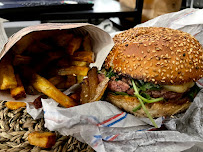 Plats et boissons du Restaurant de hamburgers Signature's Burgers à Montmorency - n°2
