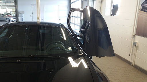 BMW Dealer «BMW of Milwaukee North», reviews and photos, 5990 N Green Bay Ave, Glendale, WI 53209, USA