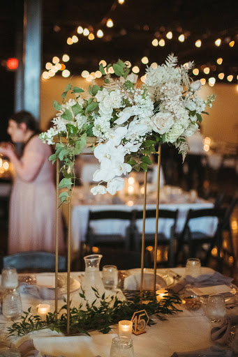 Wedding Planner «Hitched Planning + Floral», reviews and photos, 923 W 17 St, Kansas City, MO 64108, USA