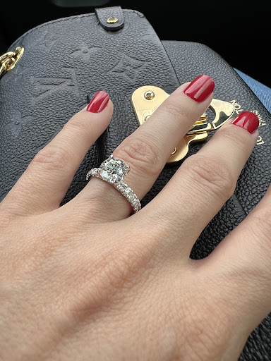 Jewelry Store «Clayton Jewelers», reviews and photos, 143 Carondelet Plaza, Clayton, MO 63105, USA