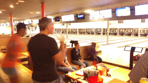 Bowling Alley «The Comet Pub & Lanes», reviews and photos, 2619 N Decatur Rd, Decatur, GA 30033, USA