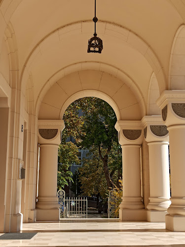 Pécs, Ifjúság útja 8, 7624