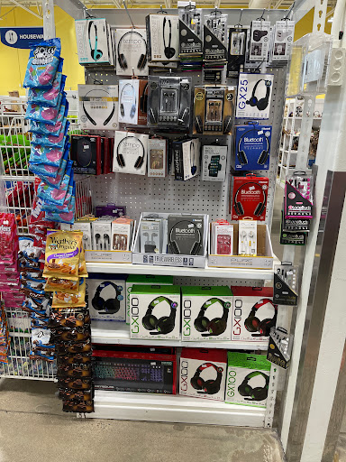 Thrift Store «Goodwill - Maplewood», reviews and photos, 2580 White Bear Ave, Maplewood, MN 55109, USA