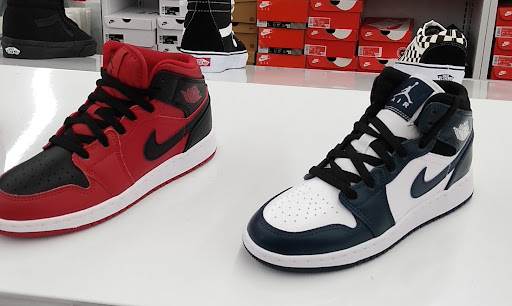 Shoe Store «WSS», reviews and photos, 2520 S Bristol St, Santa Ana, CA 92704, USA