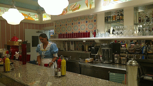 Dessert Shop «Beaches & Cream Soda Shop», reviews and photos, 1800 Epcot Resorts Blvd, Orlando, FL 32830, USA