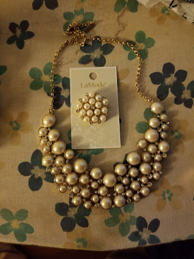 Fabric Store «Jo-Ann Fabrics and Crafts», reviews and photos, 4644 W Market St, Greensboro, NC 27407, USA