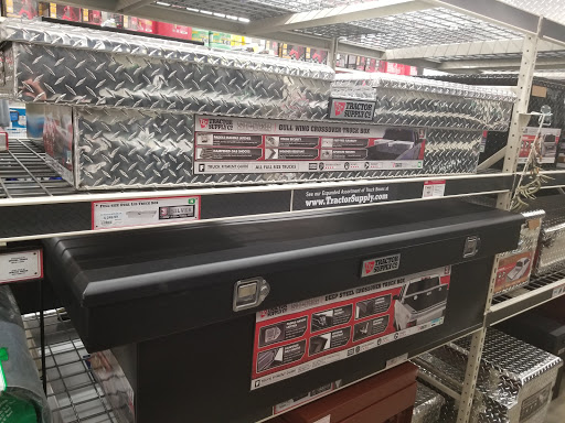 Home Improvement Store «Tractor Supply Co.», reviews and photos, 40 Dillon Plaza Dr, High Ridge, MO 63049, USA