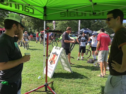 Bicycle Store «2 Bici Bicycle Shop», reviews and photos, 8695 Archer Ave, Willow Springs, IL 60480, USA