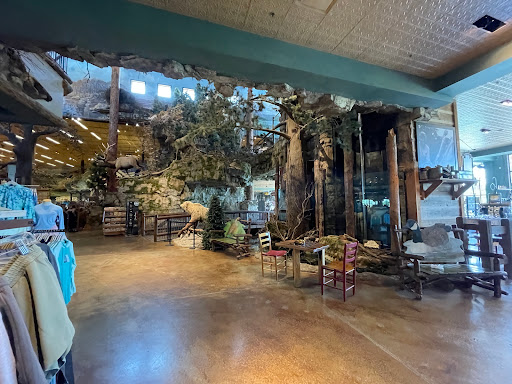 Sporting Goods Store «Bass Pro Shops», reviews and photos, 10000 Bass Pro Blvd, Rossford, OH 43460, USA