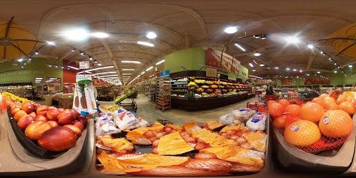 Grocery Store «Hannaford Supermarket», reviews and photos, 5 Hannaford Dr, York, ME 03909, USA