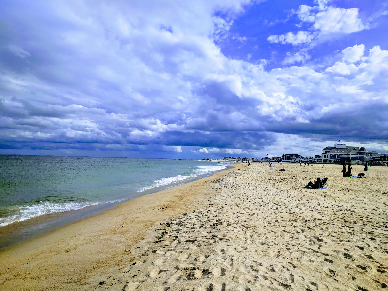 Hampton beach'in fotoğrafı düz ve uzun ile birlikte