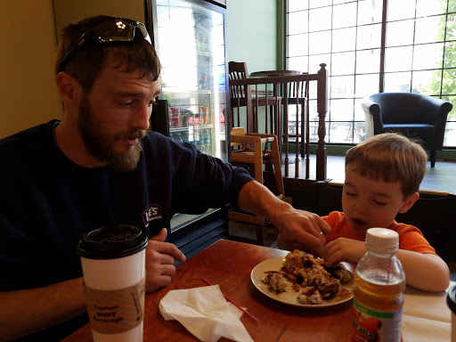 Restaurant «Main Street Daily Grind», reviews and photos, 215 E Main St, Front Royal, VA 22630, USA