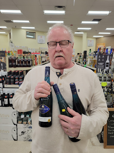 Liquor Store «Burlington Wine and Spirits», reviews and photos, 43 Middlesex Turnpike, Burlington, MA 01803, USA