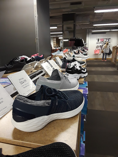 DSW Designer Shoe Warehouse