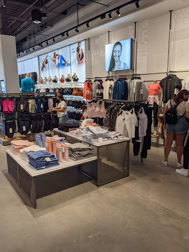 Sportswear Store «lululemon», reviews and photos, 750 Spectrum Center Dr, Irvine, CA 92618, USA