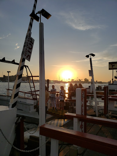 Grocery Store «Island Market», reviews and photos, 500 S Bay Front # A, Newport Beach, CA 92662, USA