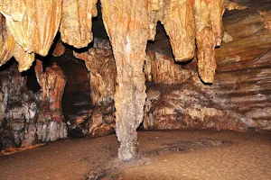 Kotumsar Cave image